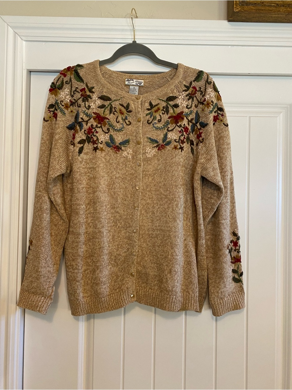 Embroidered Beige Women's Cardigan Sweater